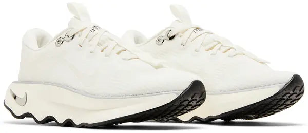 Nike Motiva 'Summit White Black'