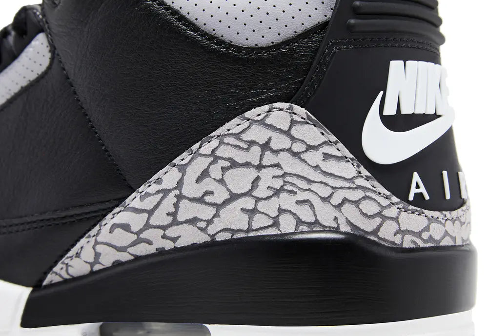 Air Jordan 3 Retro OG 'Black Cement' 2024