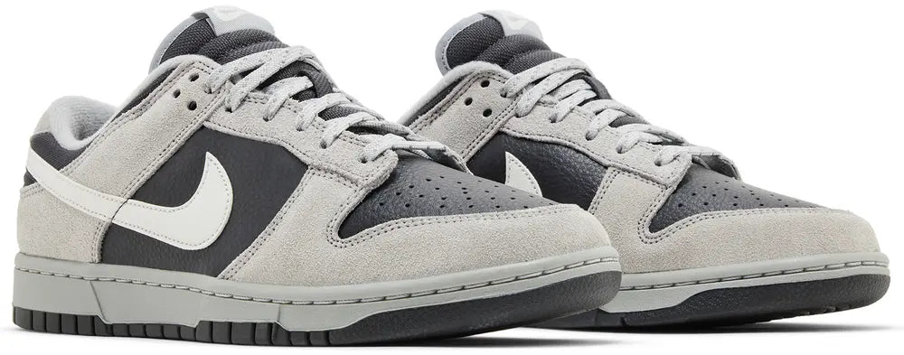 Nike Dunk Low "Smoke Grey Anthracite"