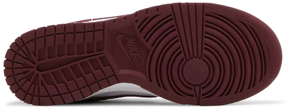 Nike Dunk Low "Bordeaux"