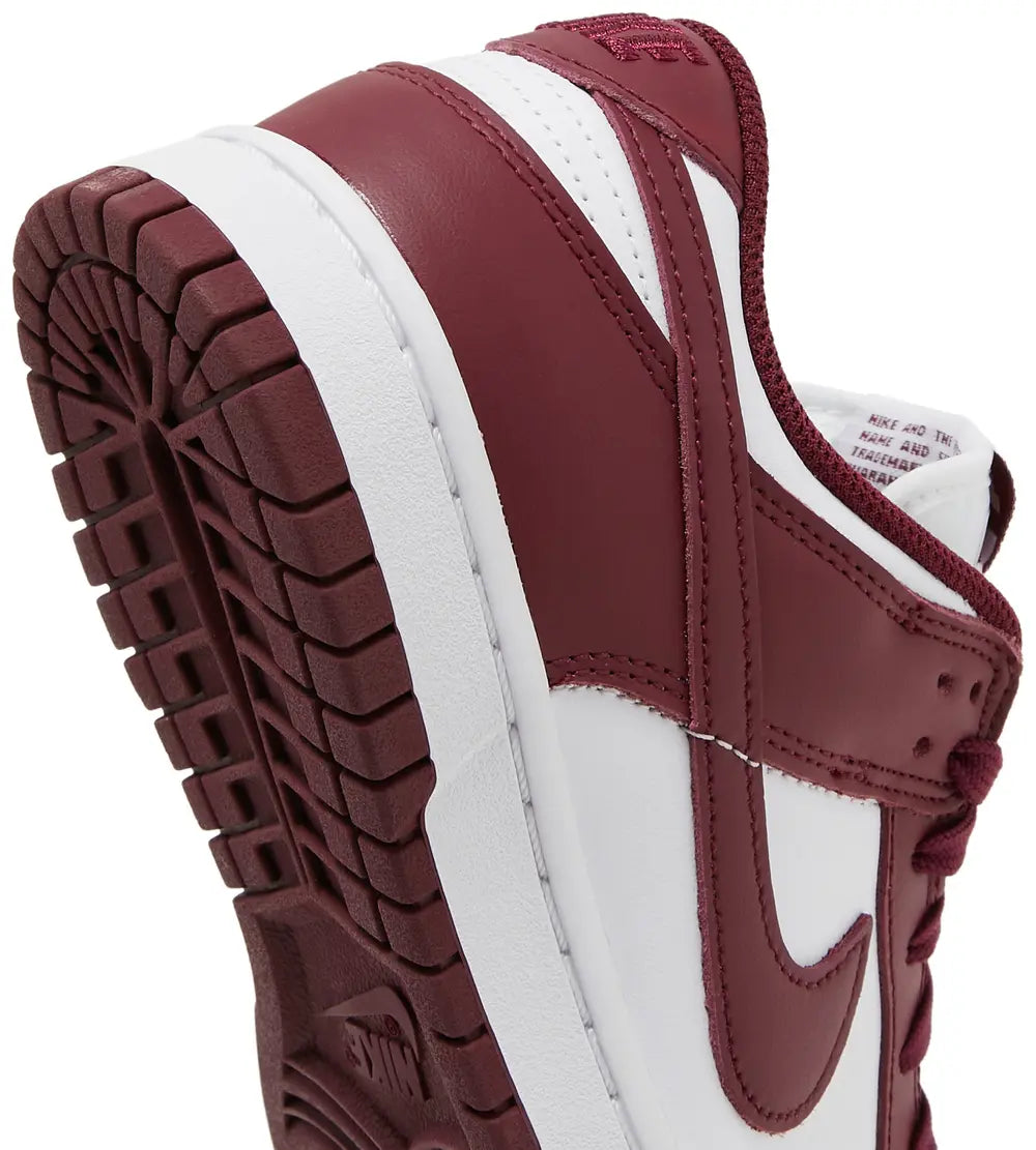 Nike Dunk Low "Bordeaux"