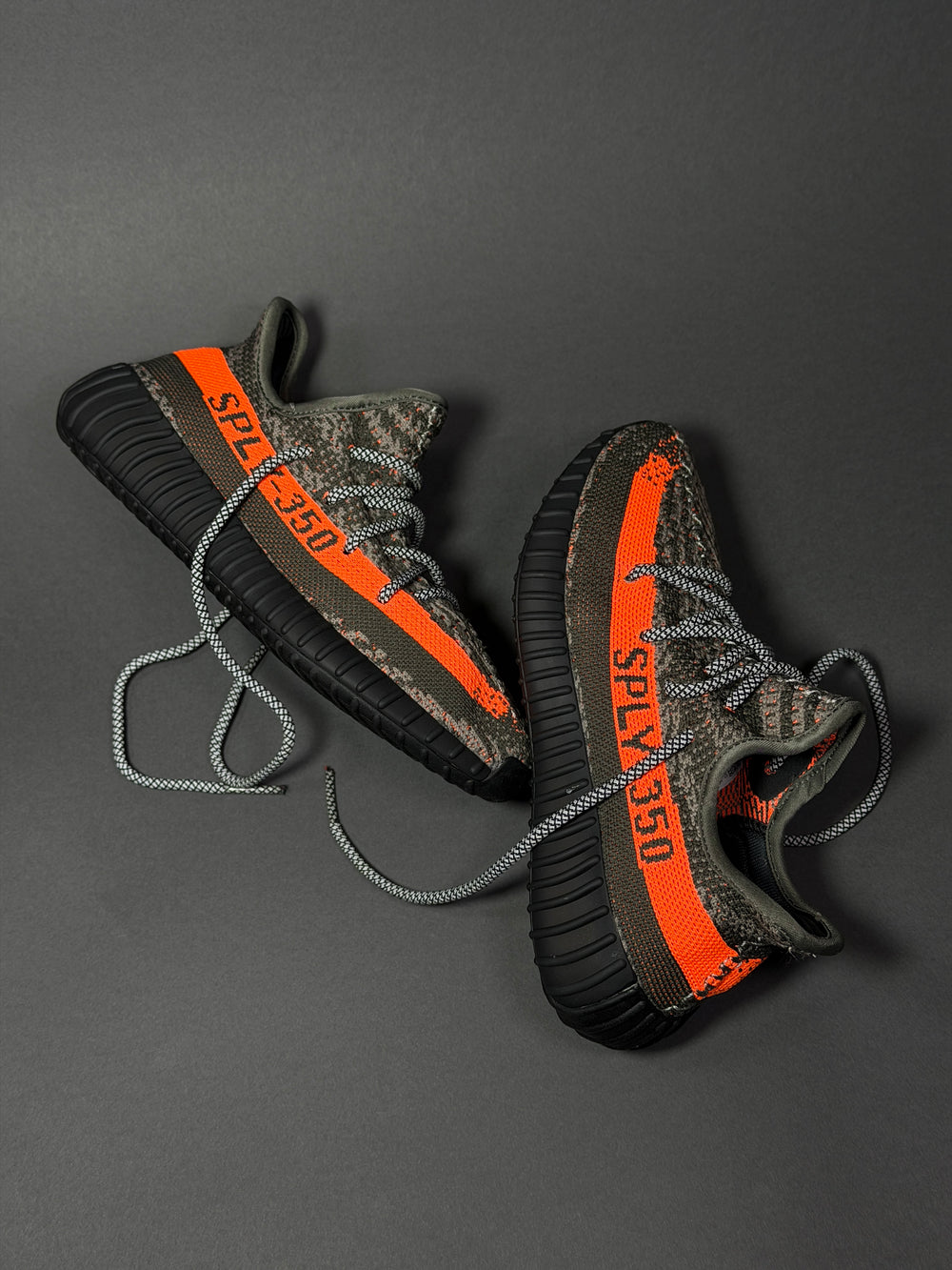 SNEAKER FREAK