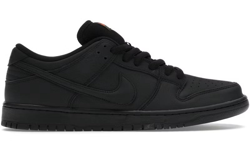 Nike SB Dunk Low "Triple Black"