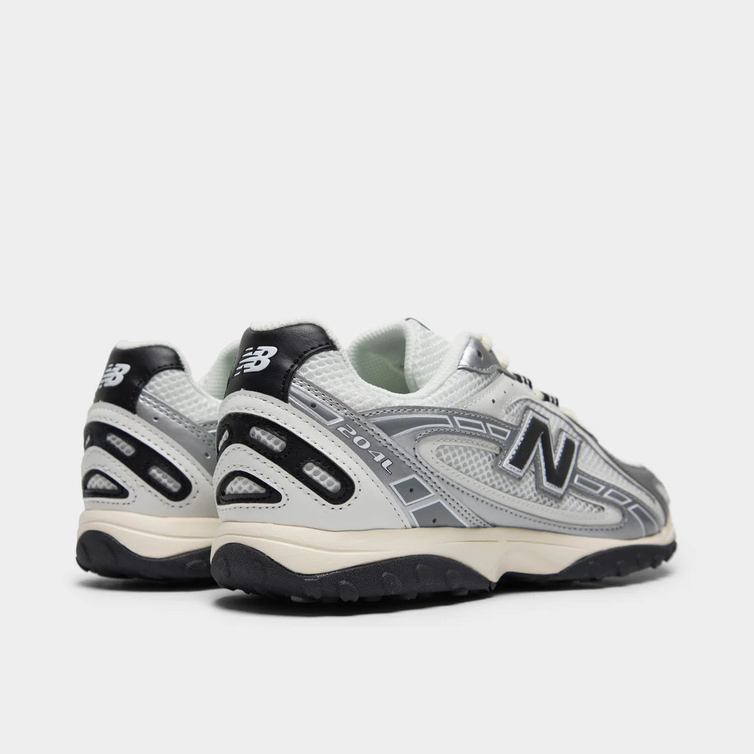 New Balance 204L "Silver Metallic Black"